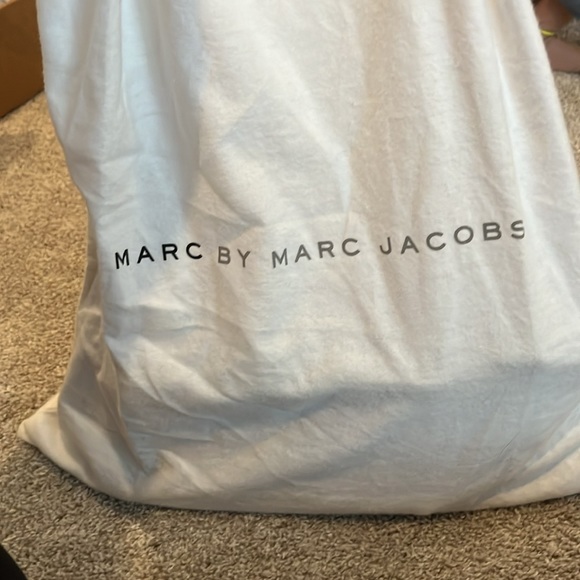 Marc by Marc Jacobs grey leather hobo handbag - Picture 7 of 7